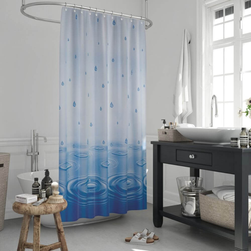Priresa Zavesa za tuš DROP 180x200 cm | Vodoodporna tekstilna kopalniška zavesa s potiskom + 12 plastičnih obročev